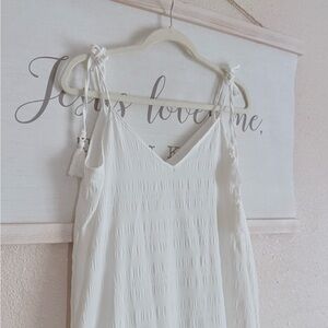 White Sleeveless Dress